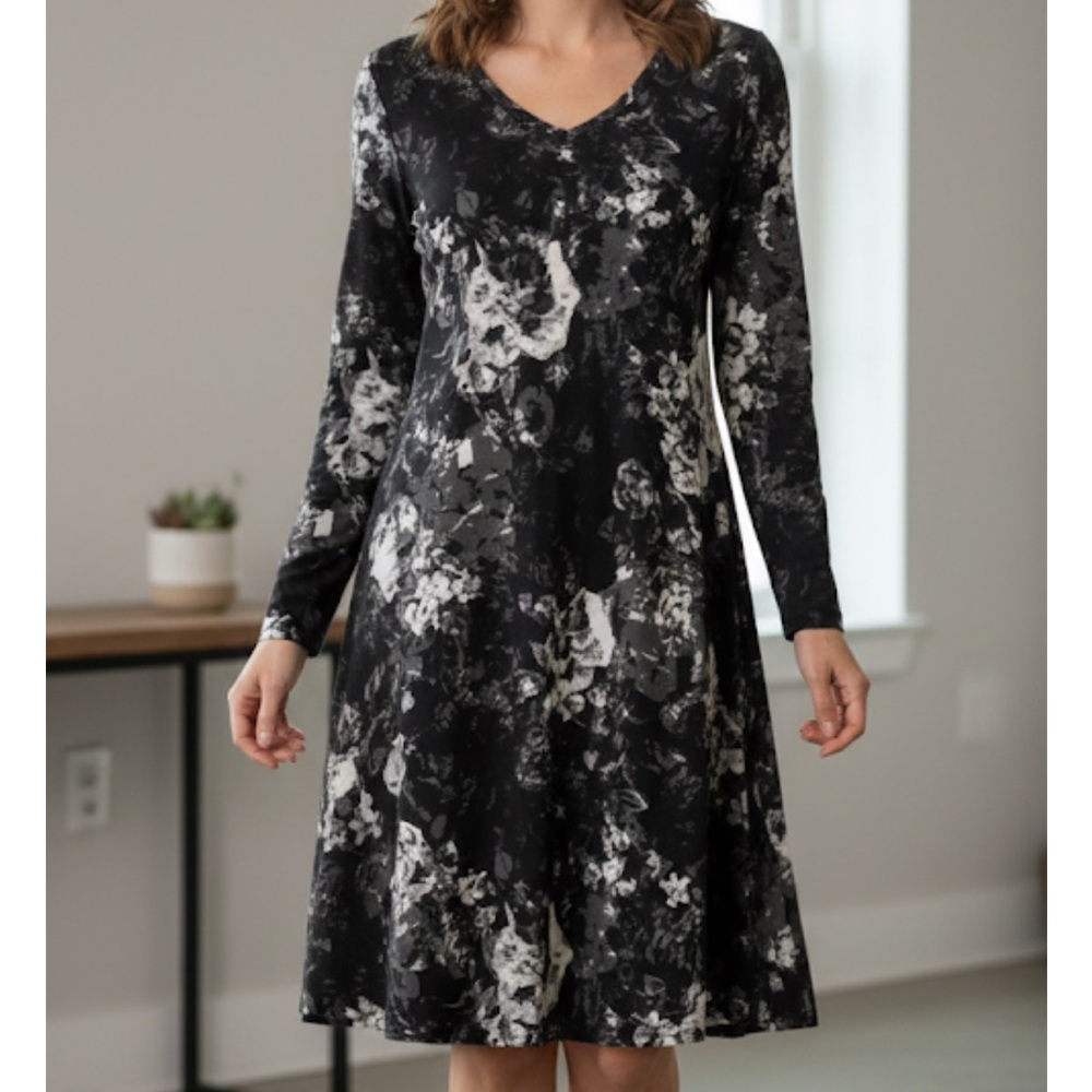 LULAROE Floral V-Neck Midi Dress, Women’s M, Black White